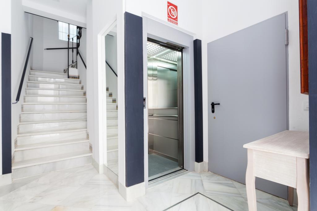 Hostly Acetres 2A-Penthouse In City Center-Fibre-Parking Opt Sevilla Eksteriør billede